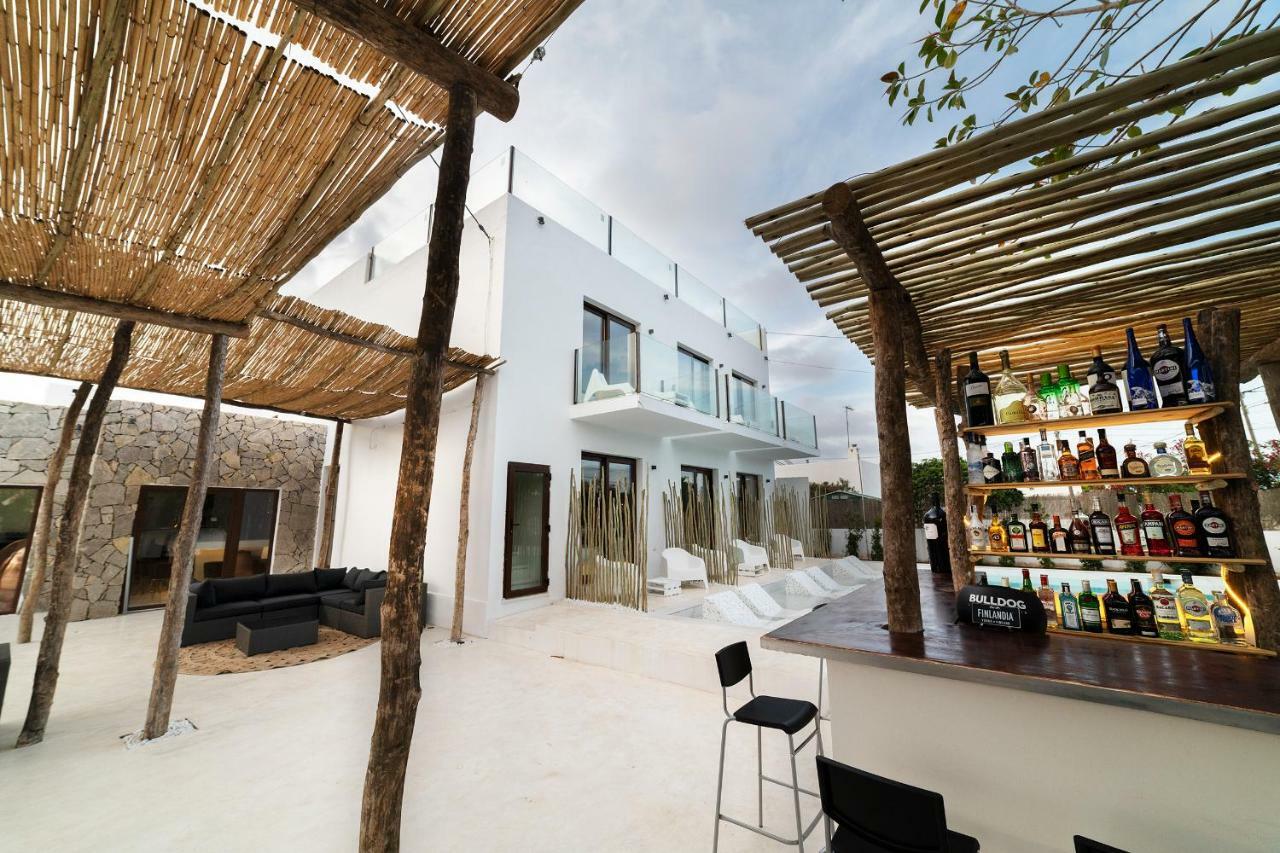 Paiise Hotels Sant Francesc de s'Estany Exterior photo